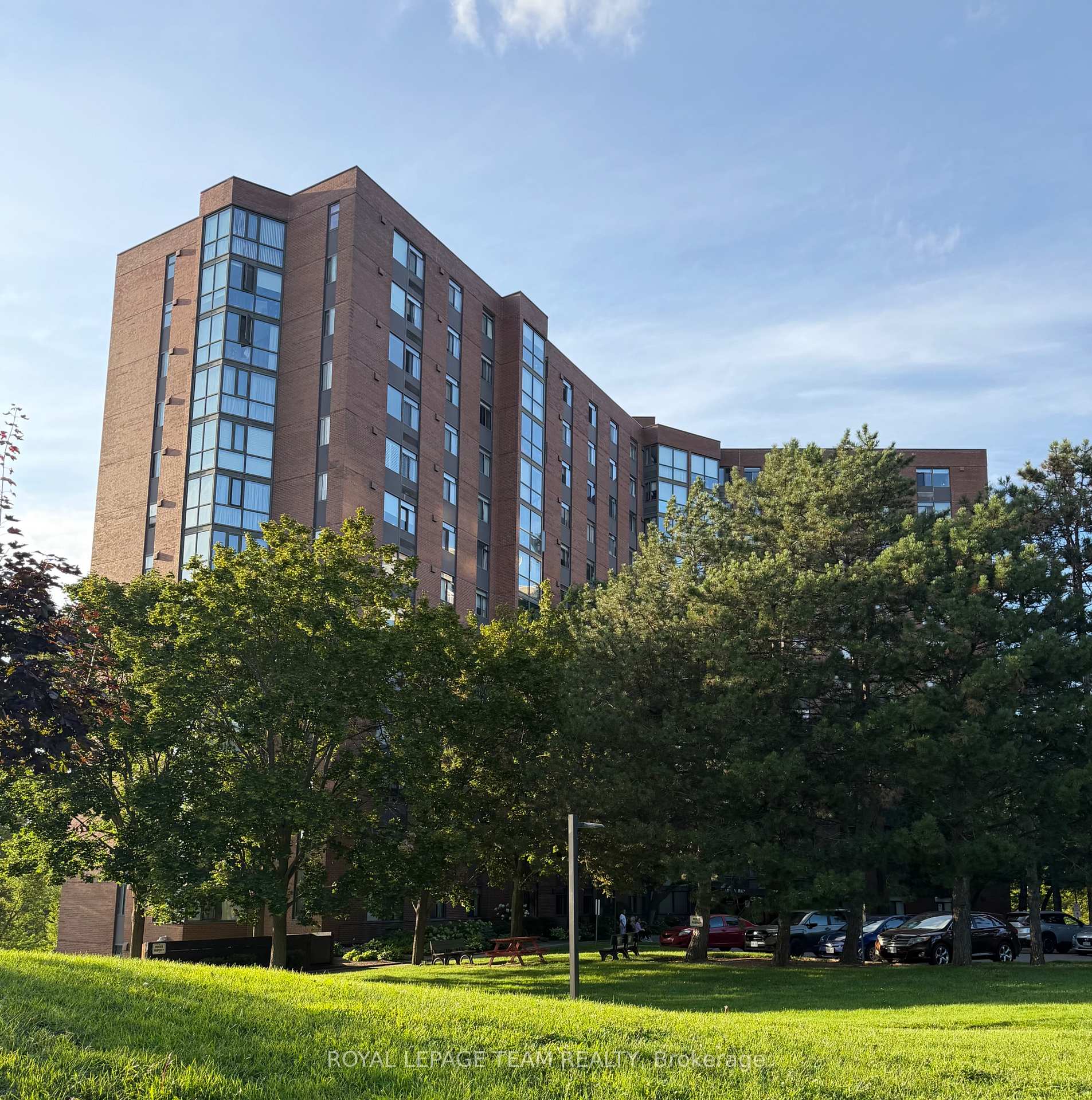 Photo 1 of Unit 1406, 2871 Richmond Road W, Ottawa, Britannia Heights — HOMEH