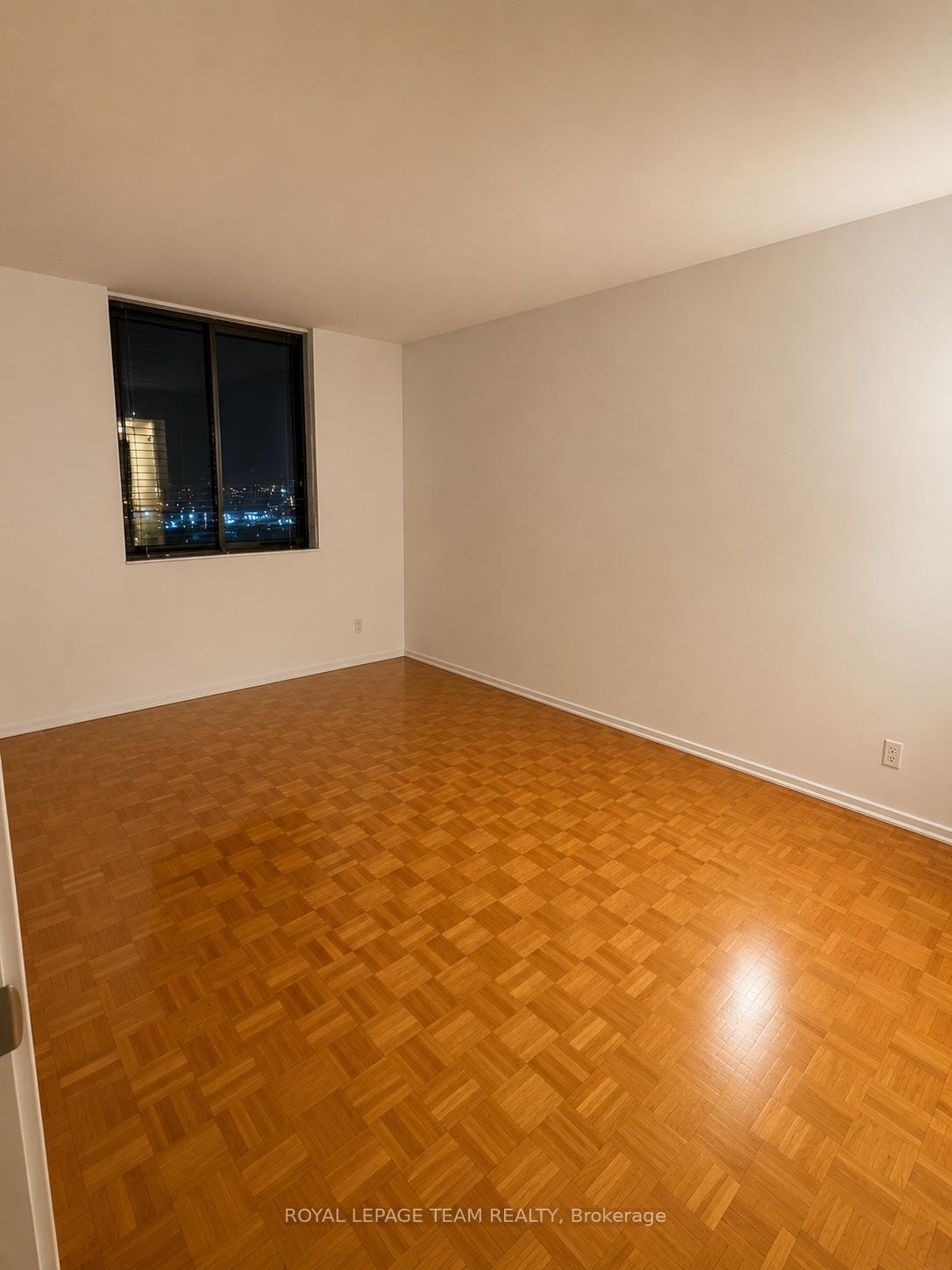 Photo 6 of Unit 1406, 2871 Richmond Road W, Ottawa, Britannia Heights — HOMEH