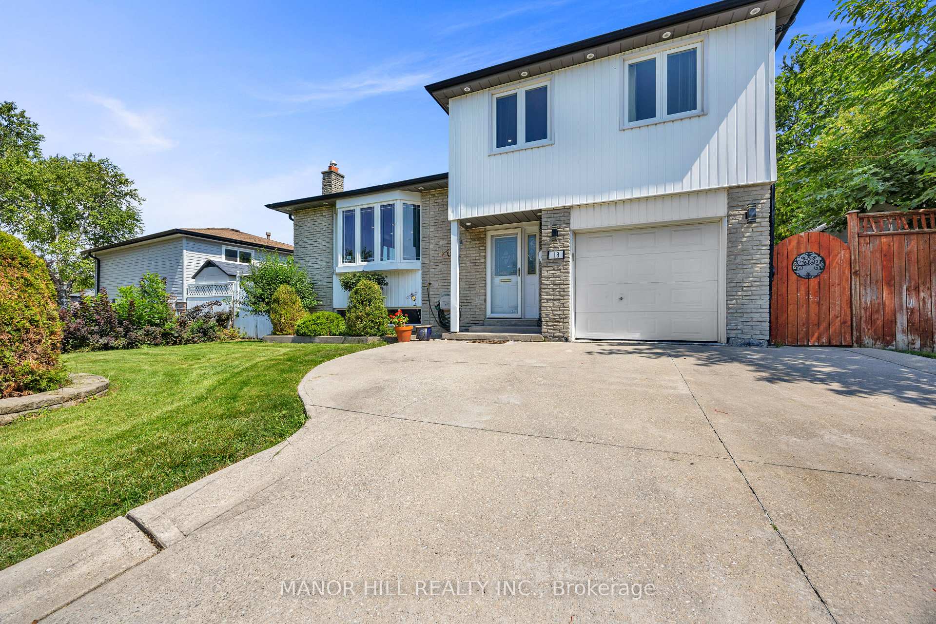 Photo 2 of 18 Greenbriar Road, Brampton, Northgate — HOMEH