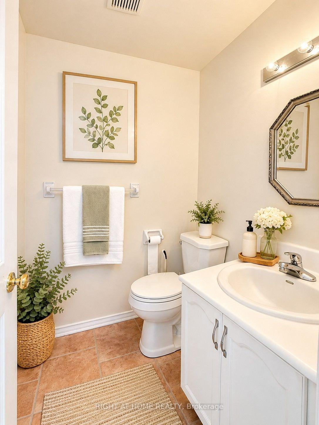 Photo 9 of 453 Levanna Lane, Oakville, River Oaks — HOMEH