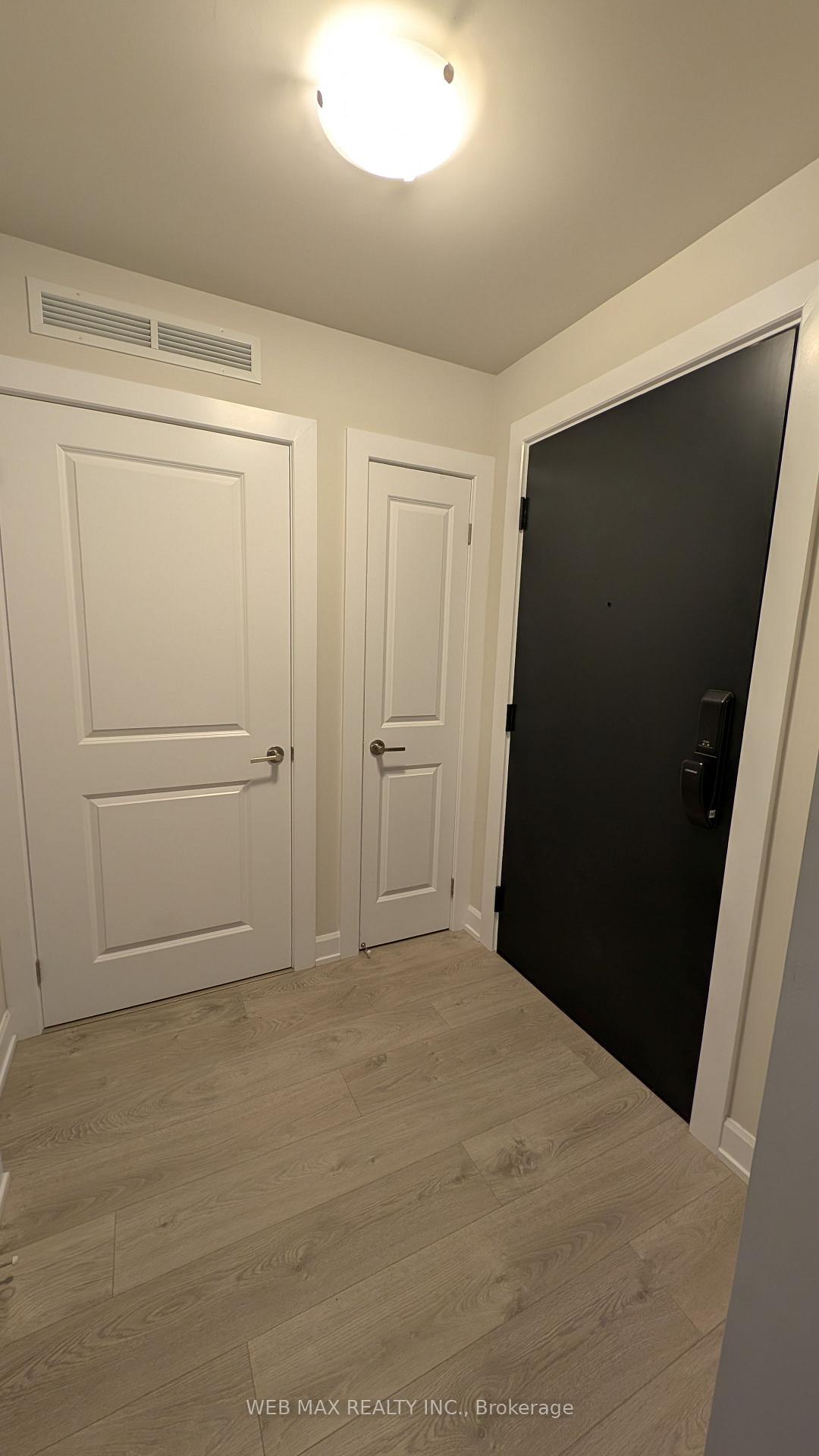 Photo 10 of Unit 406, 3200 William Coltson Avenue, Oakville, Joshua Meadows — HOMEH