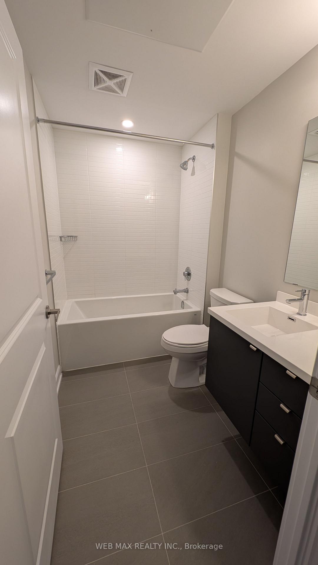 Photo 12 of Unit 406, 3200 William Coltson Avenue, Oakville, Joshua Meadows — HOMEH