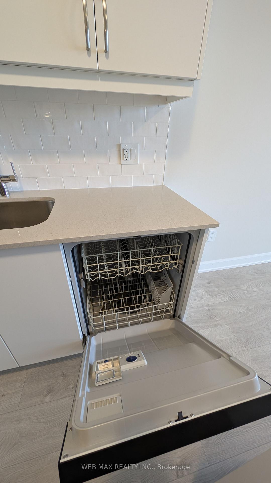 Photo 20 of Unit 406, 3200 William Coltson Avenue, Oakville, Joshua Meadows — HOMEH