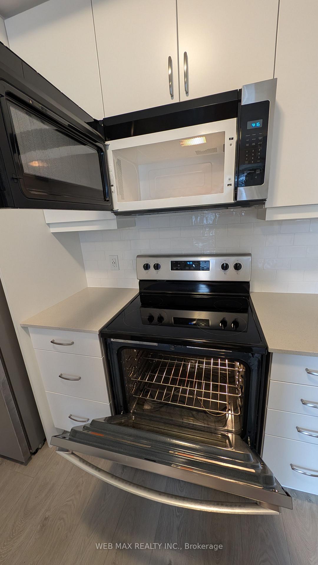 Photo 22 of Unit 406, 3200 William Coltson Avenue, Oakville, Joshua Meadows — HOMEH