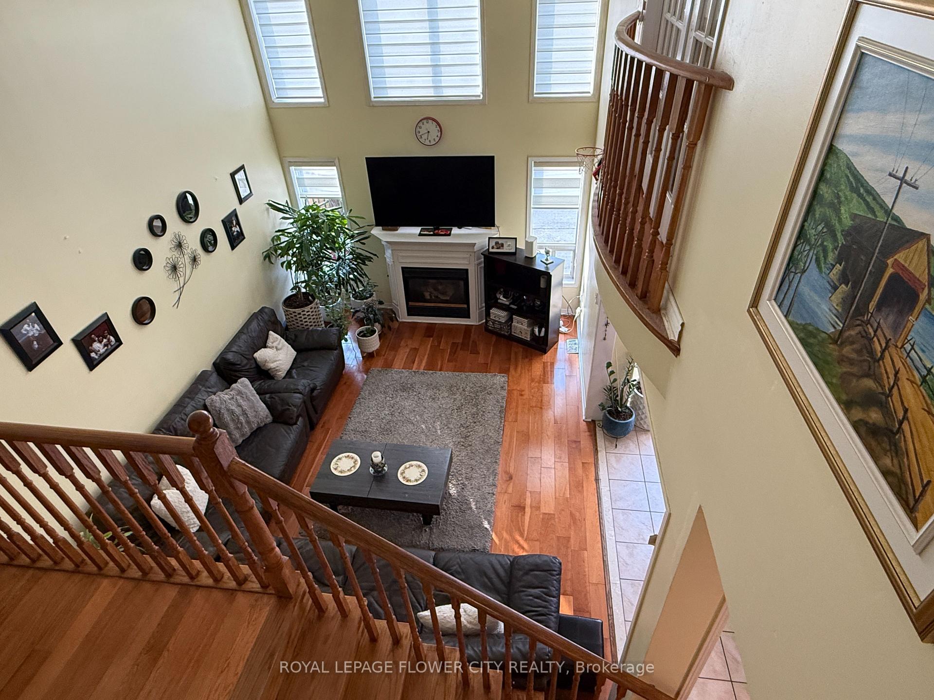 Photo 29 of 45 Charleswood Circle, Brampton, Fletcher's Meadow — HOMEH