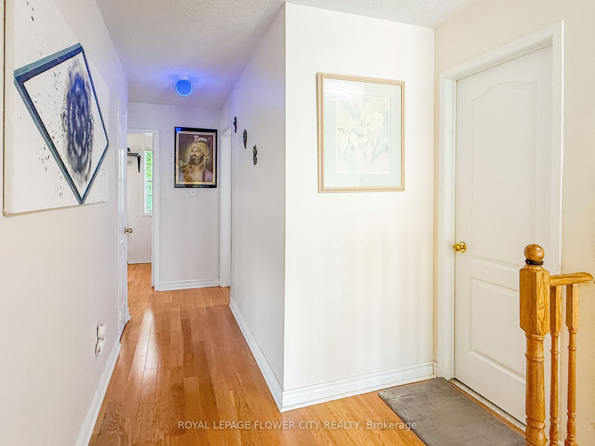 Photo 32 of 45 Charleswood Circle, Brampton, Fletcher's Meadow — HOMEH