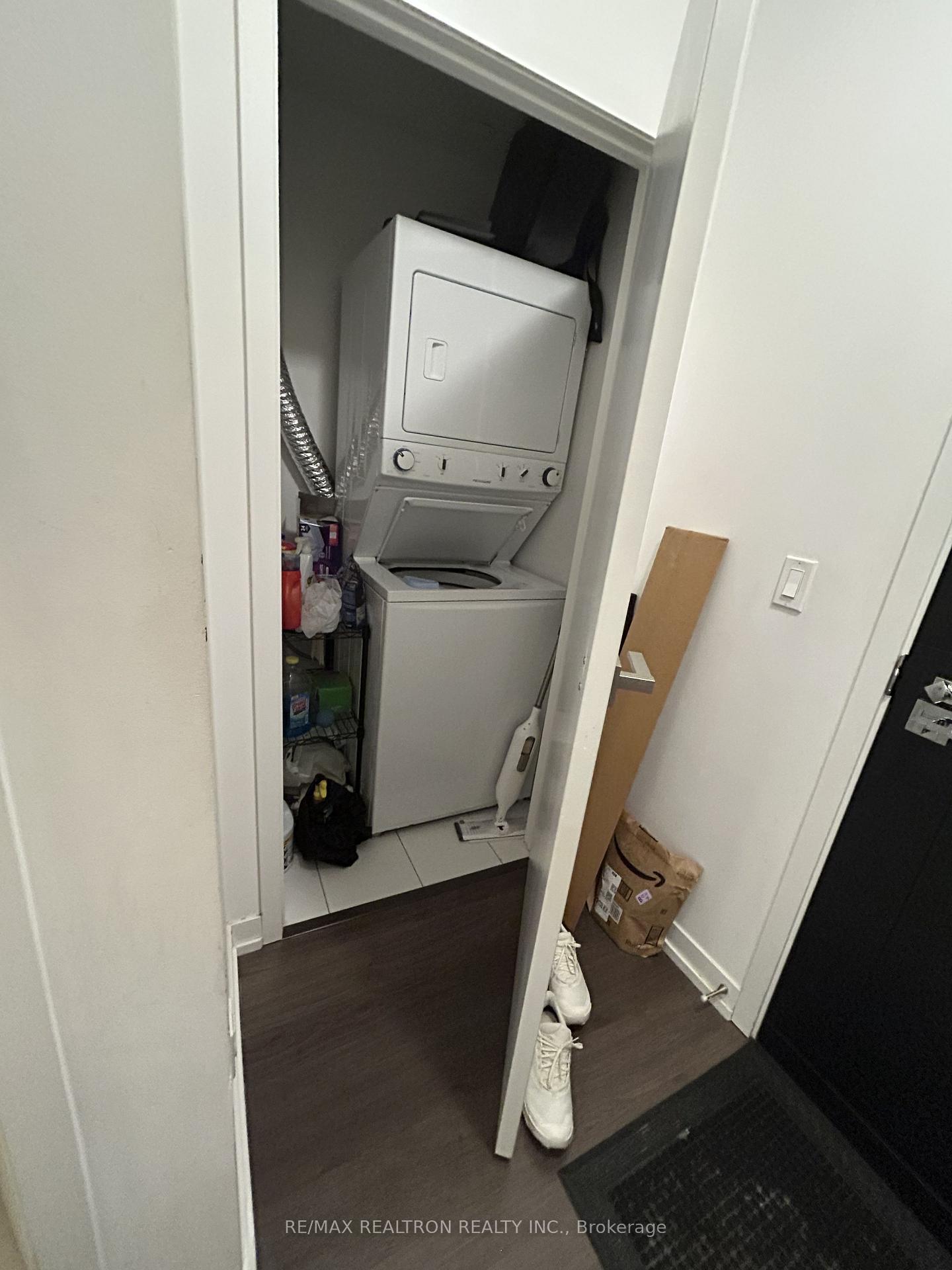 Photo 11 of Unit 427, 98 Lillian Street, Toronto, Mount Pleasant West — HOMEH
