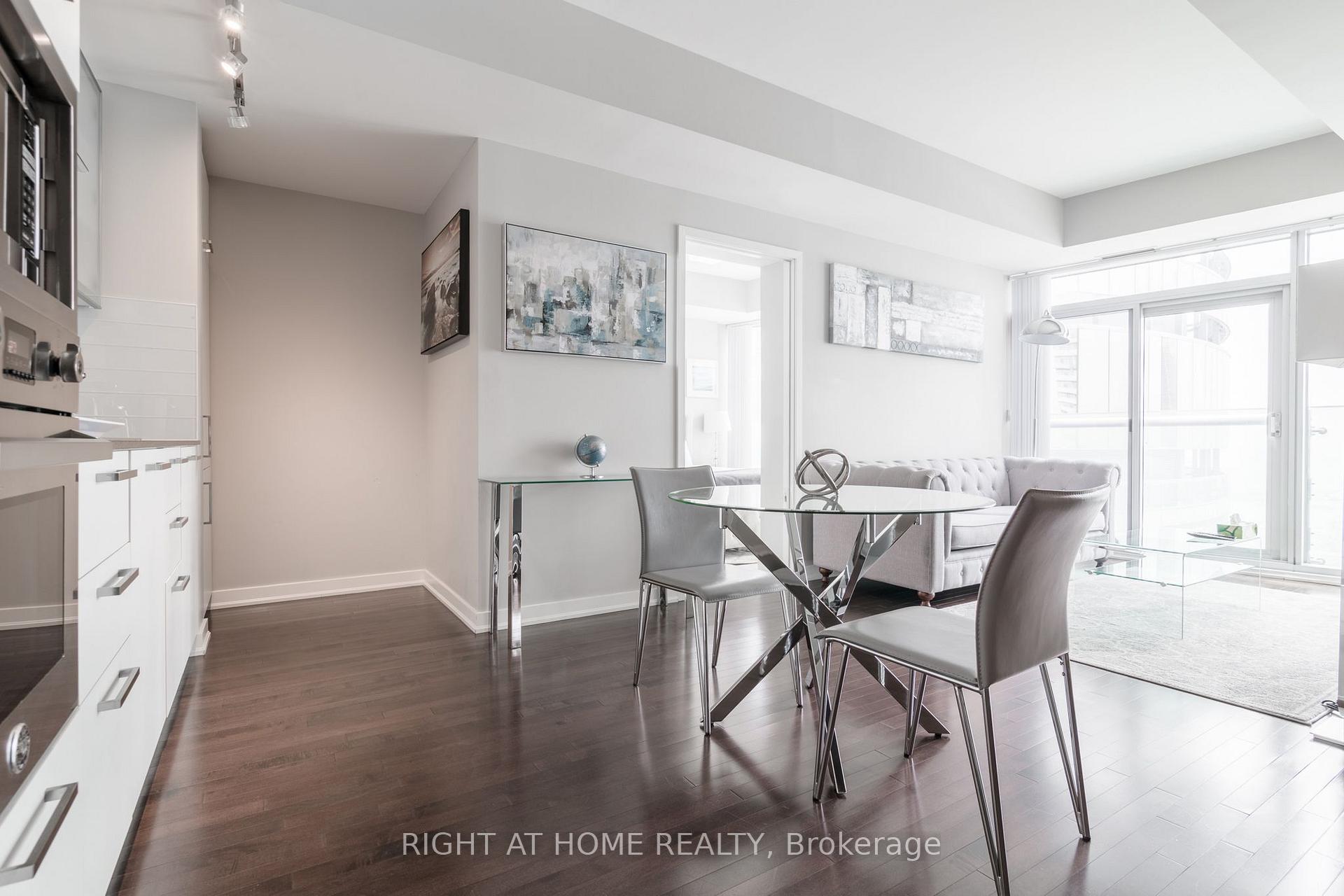 Photo 7 of Unit 5606, 14 York Street, Toronto, Waterfront Communities — HOMEH