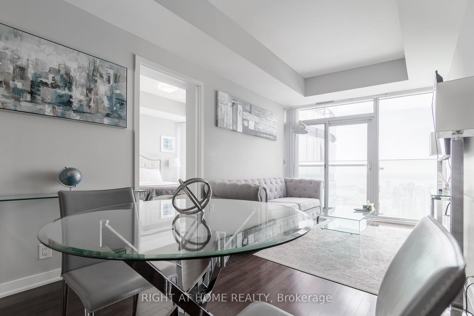 Photo 8 of Unit 5606, 14 York Street, Toronto, Waterfront Communities — HOMEH