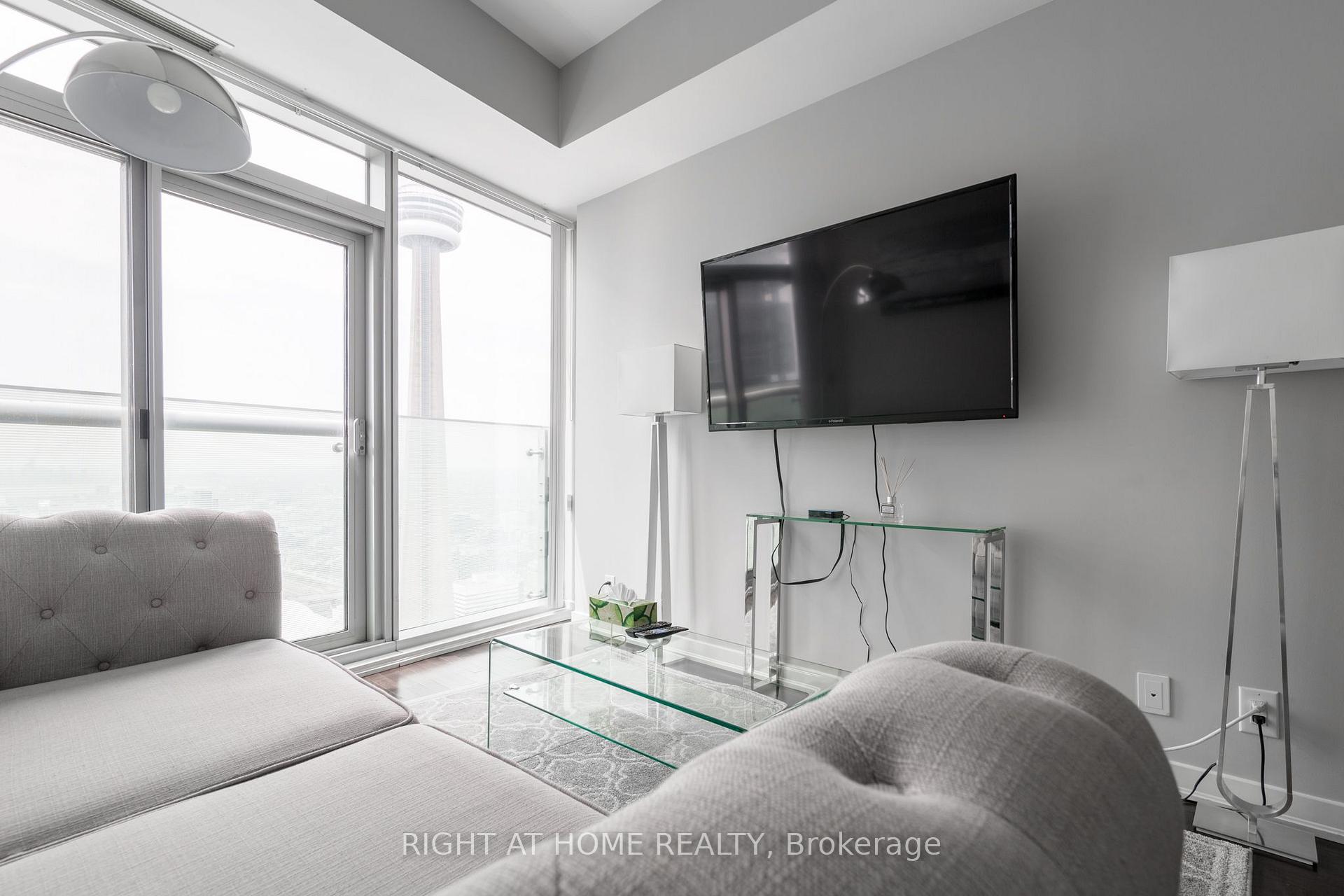 Photo 10 of Unit 5606, 14 York Street, Toronto, Waterfront Communities — HOMEH