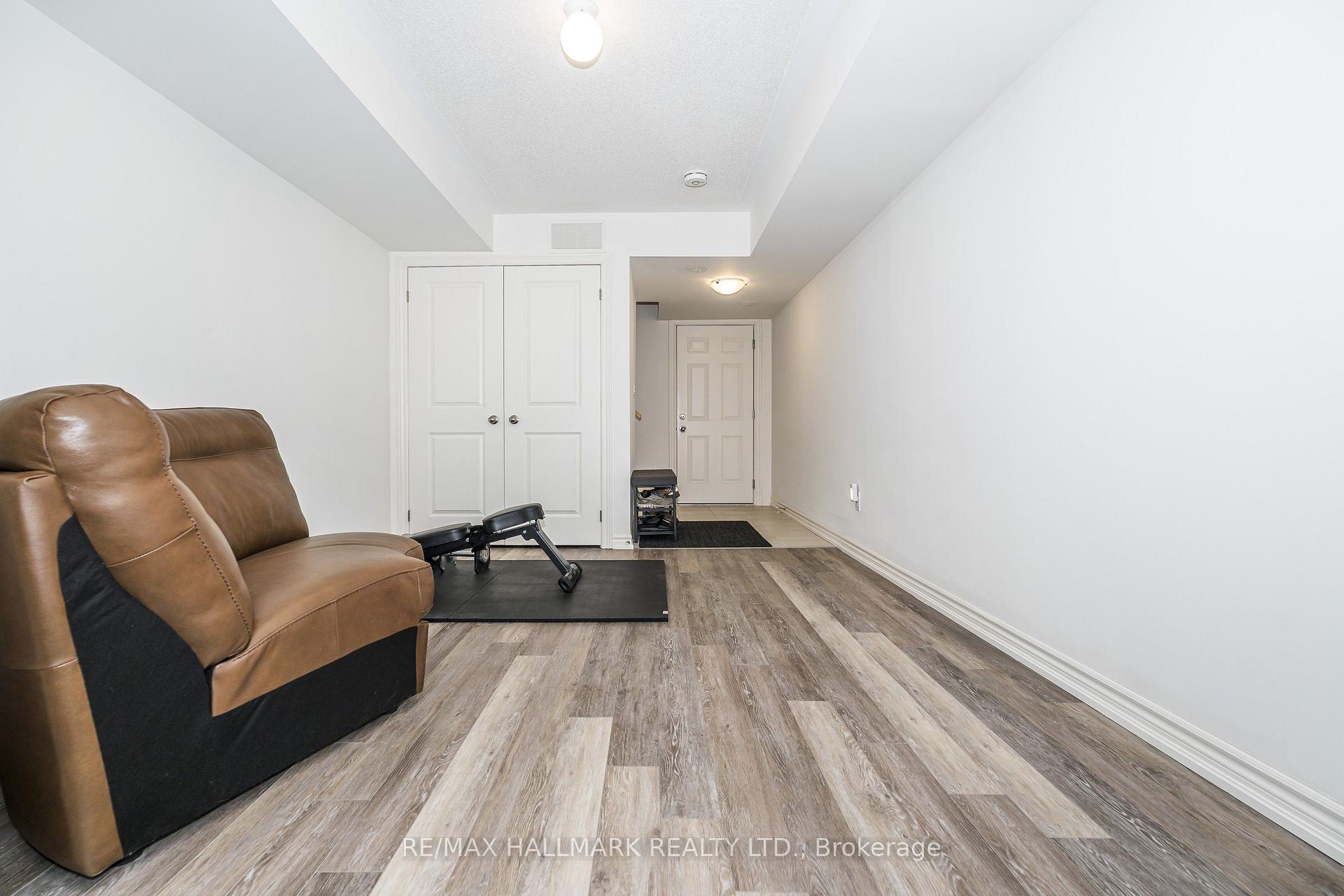 Photo 3 of 2558 Ladyfern Crossing, Pickering, Duffin Heights — HOMEH