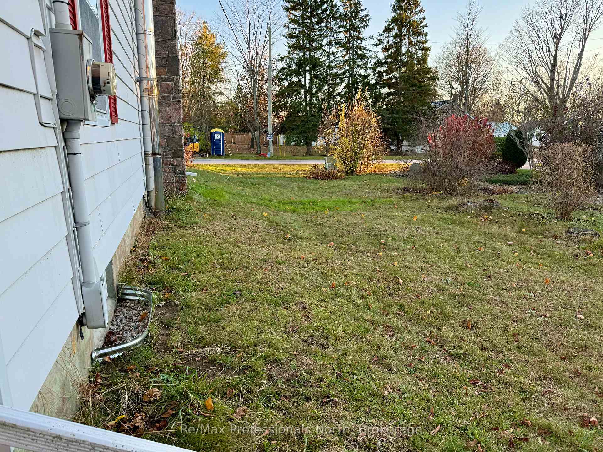 Photo 5 of 260 Isaac Street, Gravenhurst, Muskoka (S) — HOMEH
