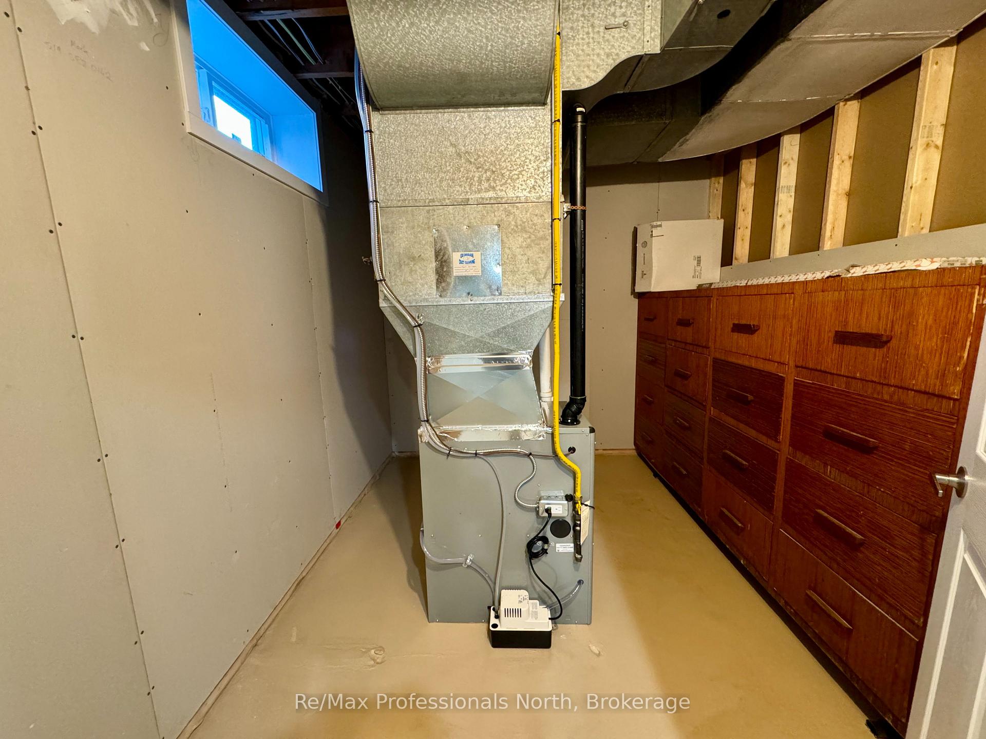 Photo 16 of 260 Isaac Street, Gravenhurst, Muskoka (S) — HOMEH