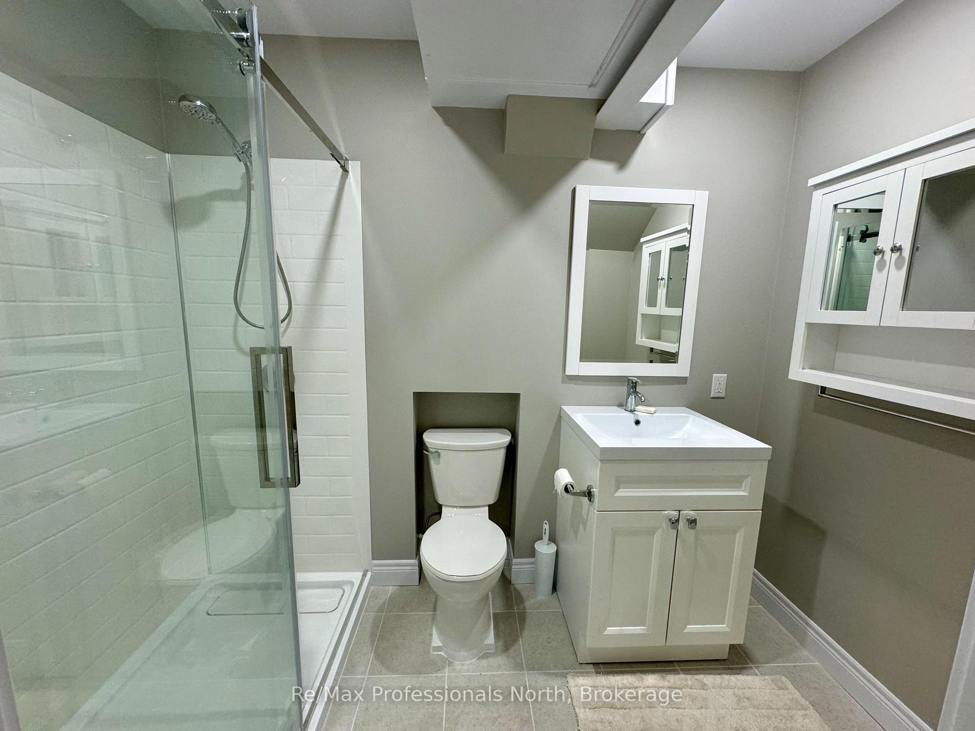 Photo 19 of 260 Isaac Street, Gravenhurst, Muskoka (S) — HOMEH