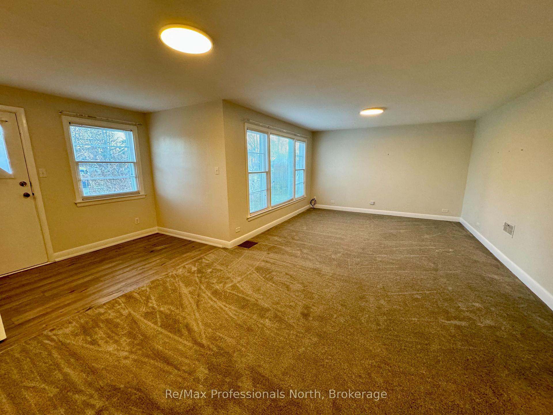 Photo 23 of 260 Isaac Street, Gravenhurst, Muskoka (S) — HOMEH