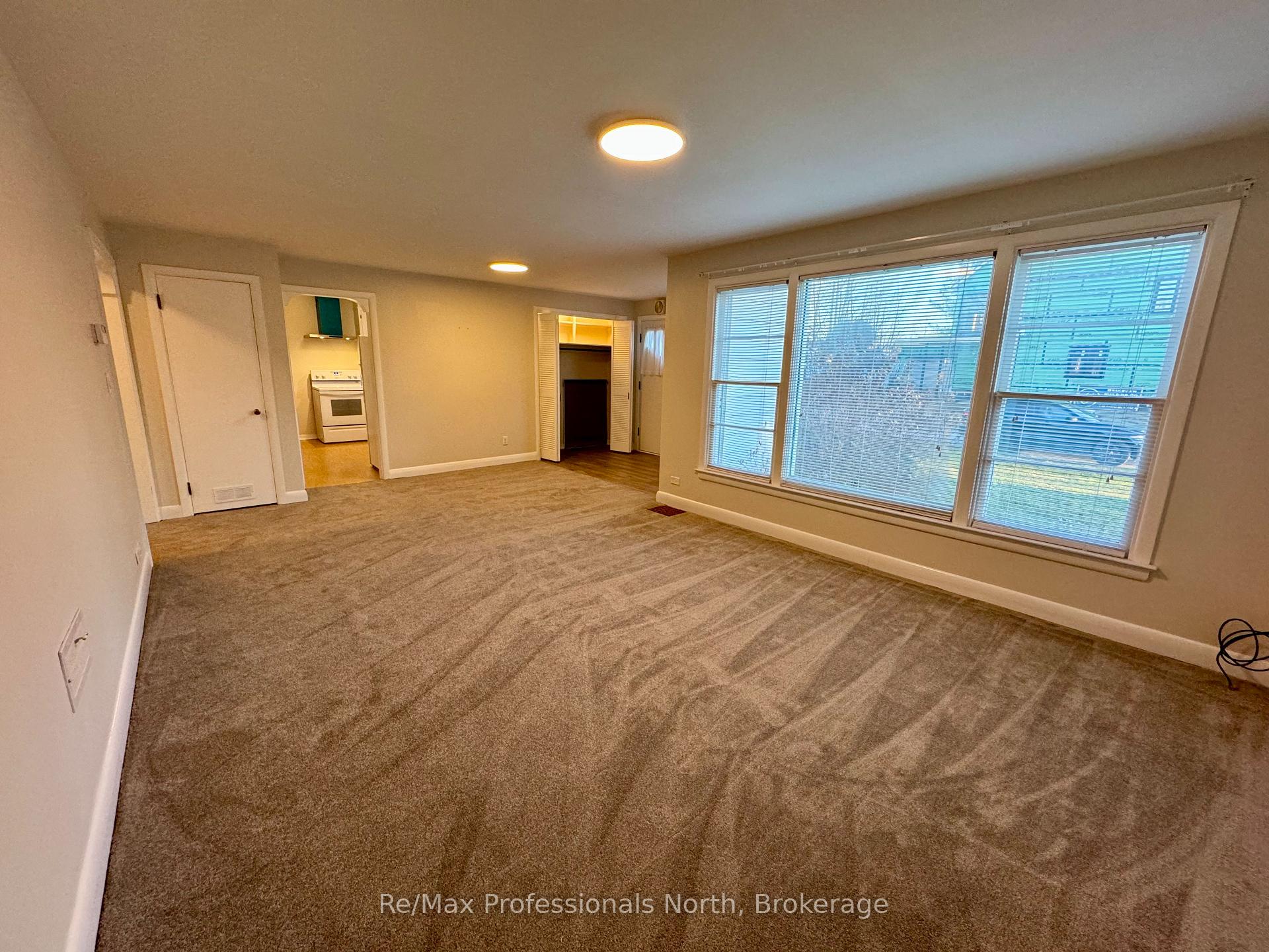 Photo 24 of 260 Isaac Street, Gravenhurst, Muskoka (S) — HOMEH