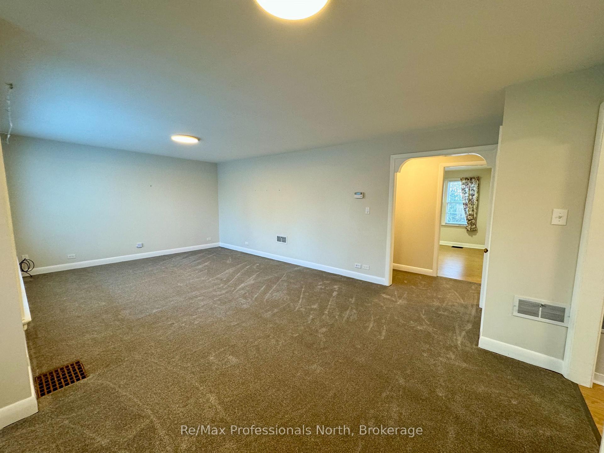 Photo 25 of 260 Isaac Street, Gravenhurst, Muskoka (S) — HOMEH