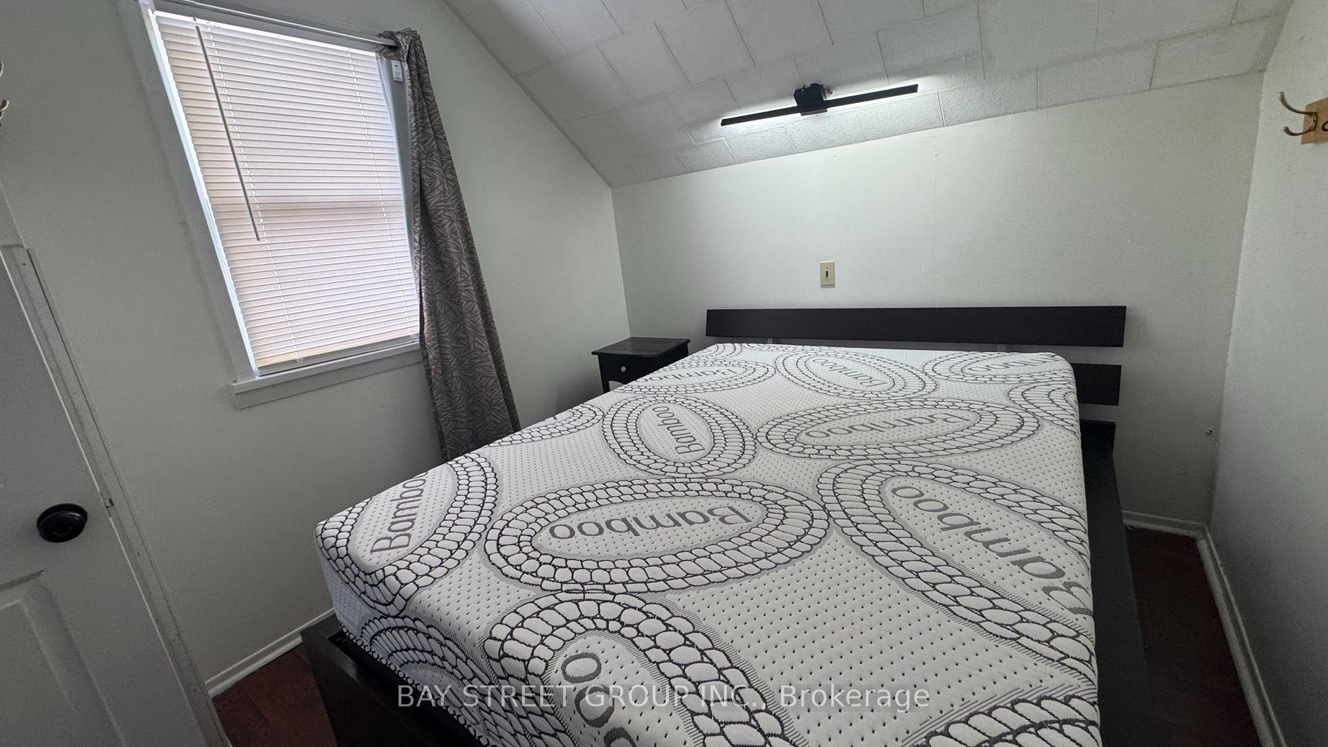 Photo 5 of Unit Upper, 4138 Drummond Road, Niagara Falls, Cherrywood — HOMEH