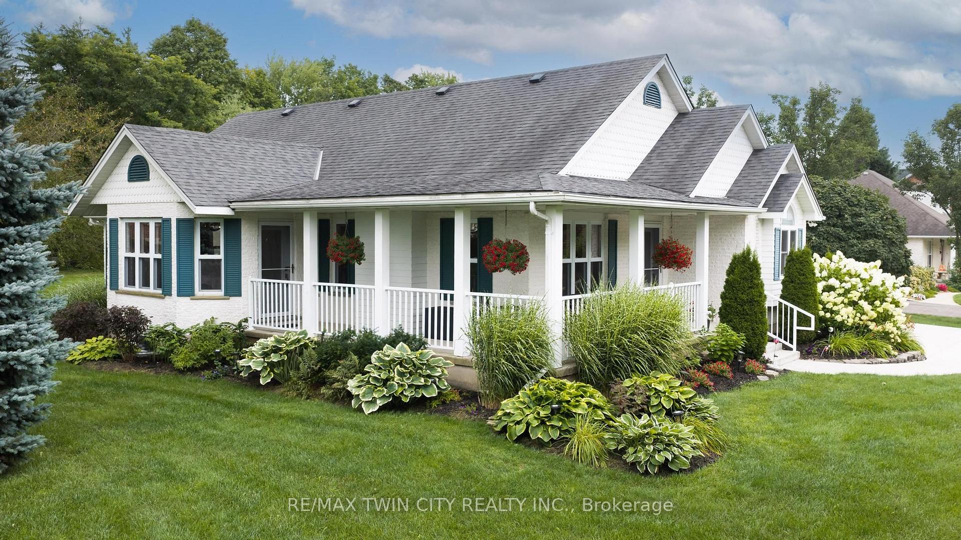 Photo 4 of 15 Shephard Place, Wilmot, New Hamburg — HOMEH