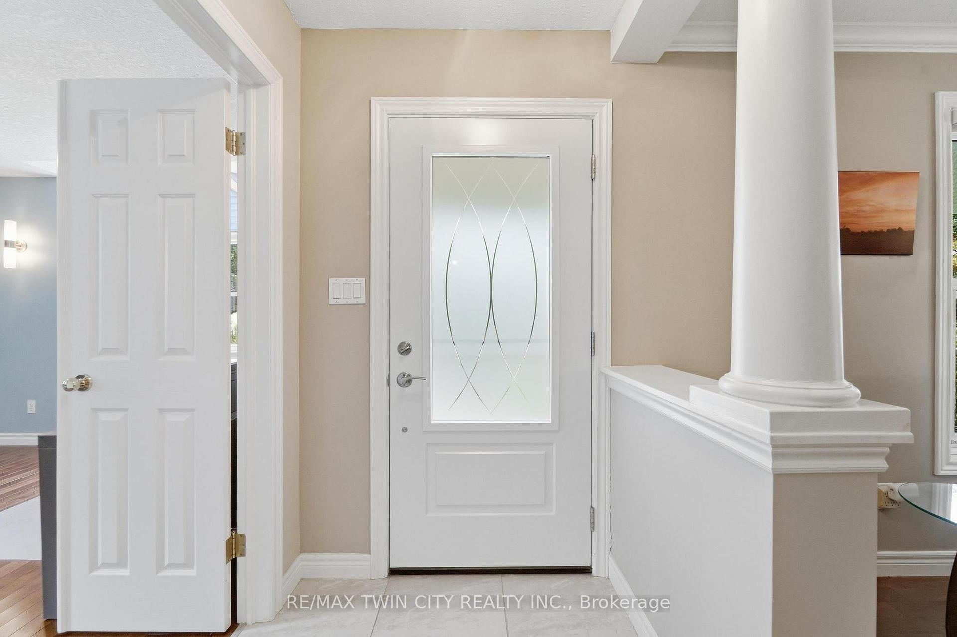 Photo 8 of 15 Shephard Place, Wilmot, New Hamburg — HOMEH