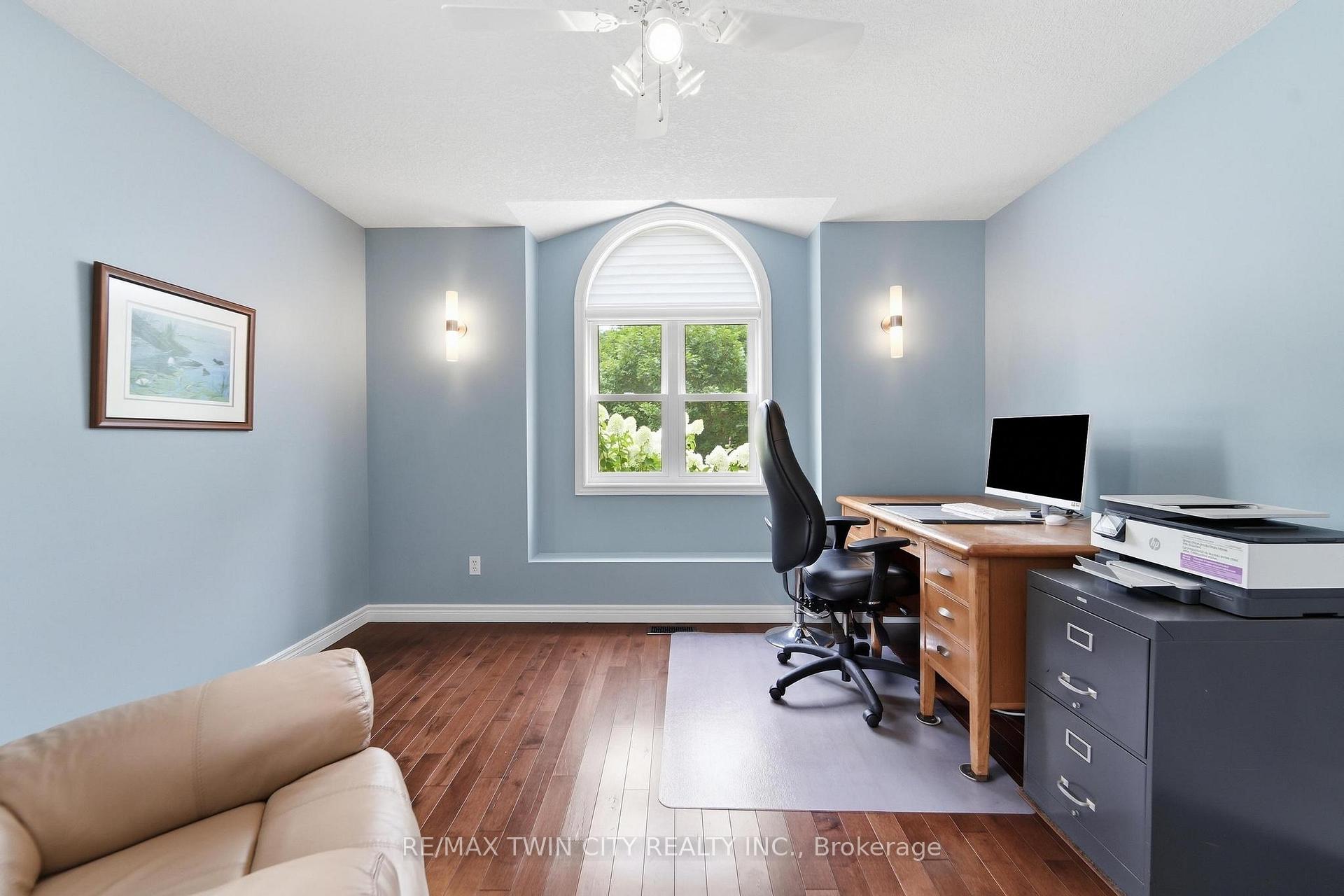 Photo 14 of 15 Shephard Place, Wilmot, New Hamburg — HOMEH