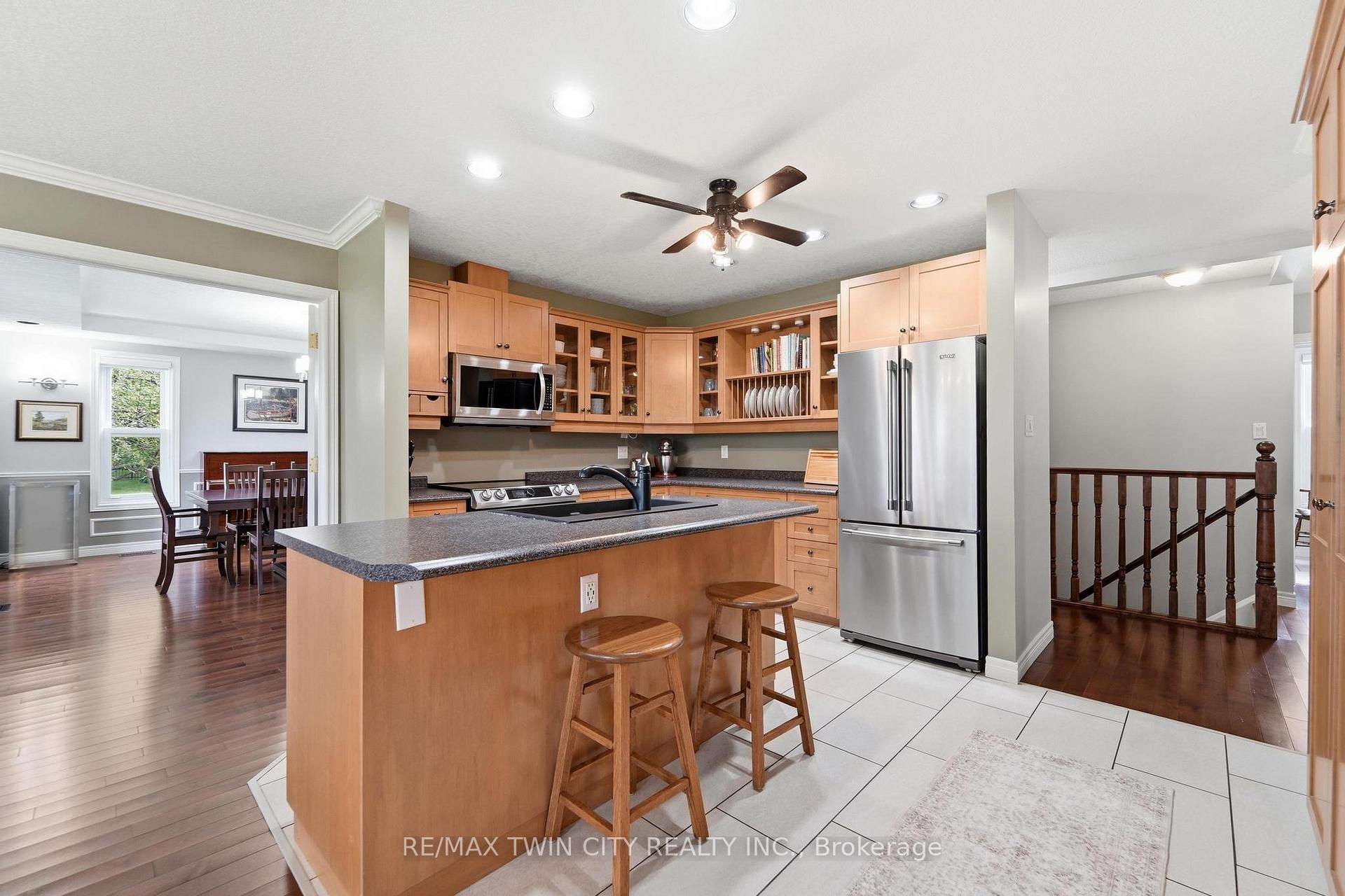 Photo 15 of 15 Shephard Place, Wilmot, New Hamburg — HOMEH