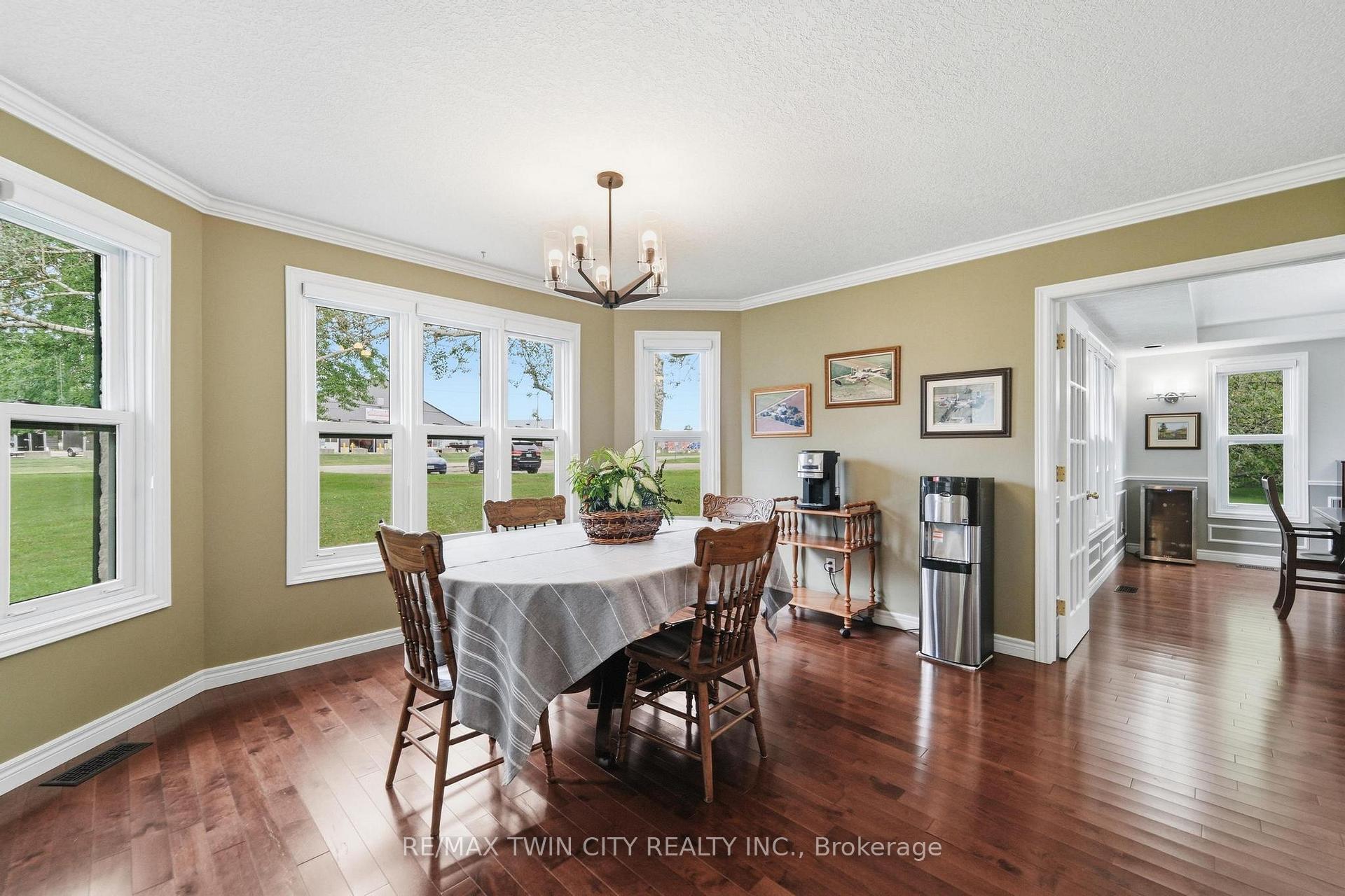 Photo 18 of 15 Shephard Place, Wilmot, New Hamburg — HOMEH