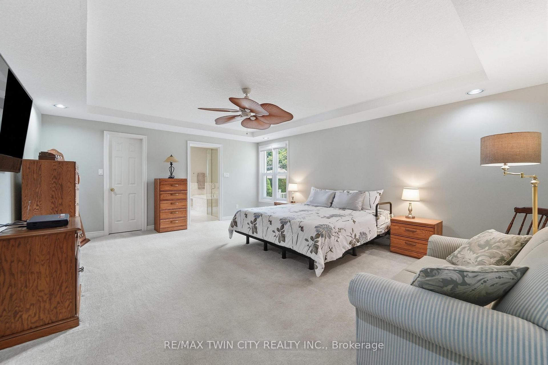 Photo 20 of 15 Shephard Place, Wilmot, New Hamburg — HOMEH