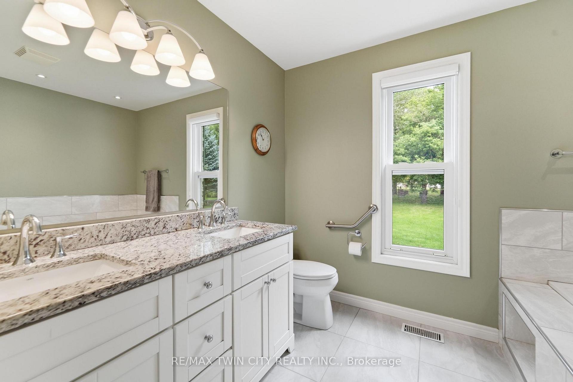 Photo 23 of 15 Shephard Place, Wilmot, New Hamburg — HOMEH