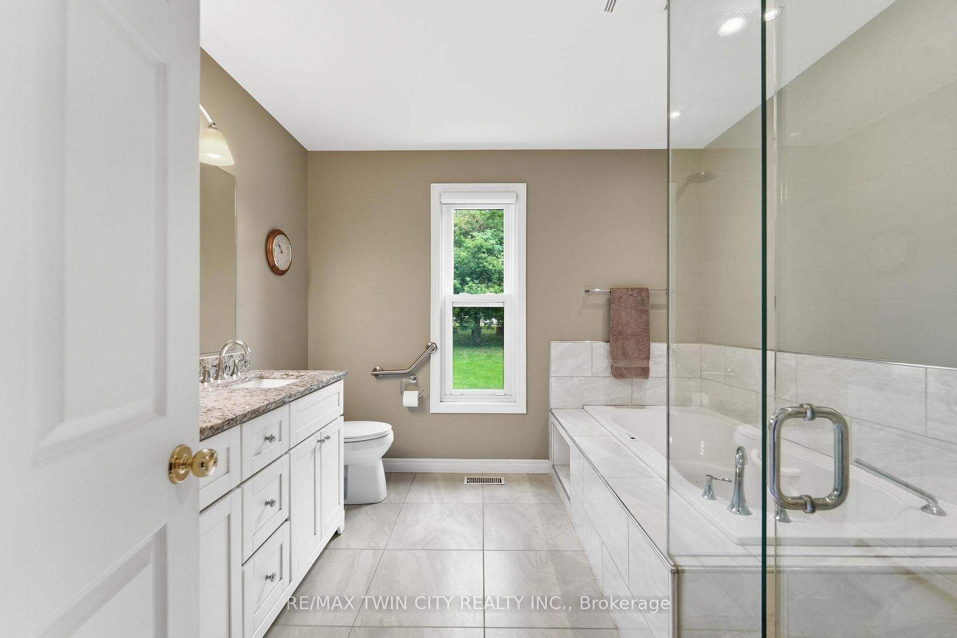 Photo 24 of 15 Shephard Place, Wilmot, New Hamburg — HOMEH