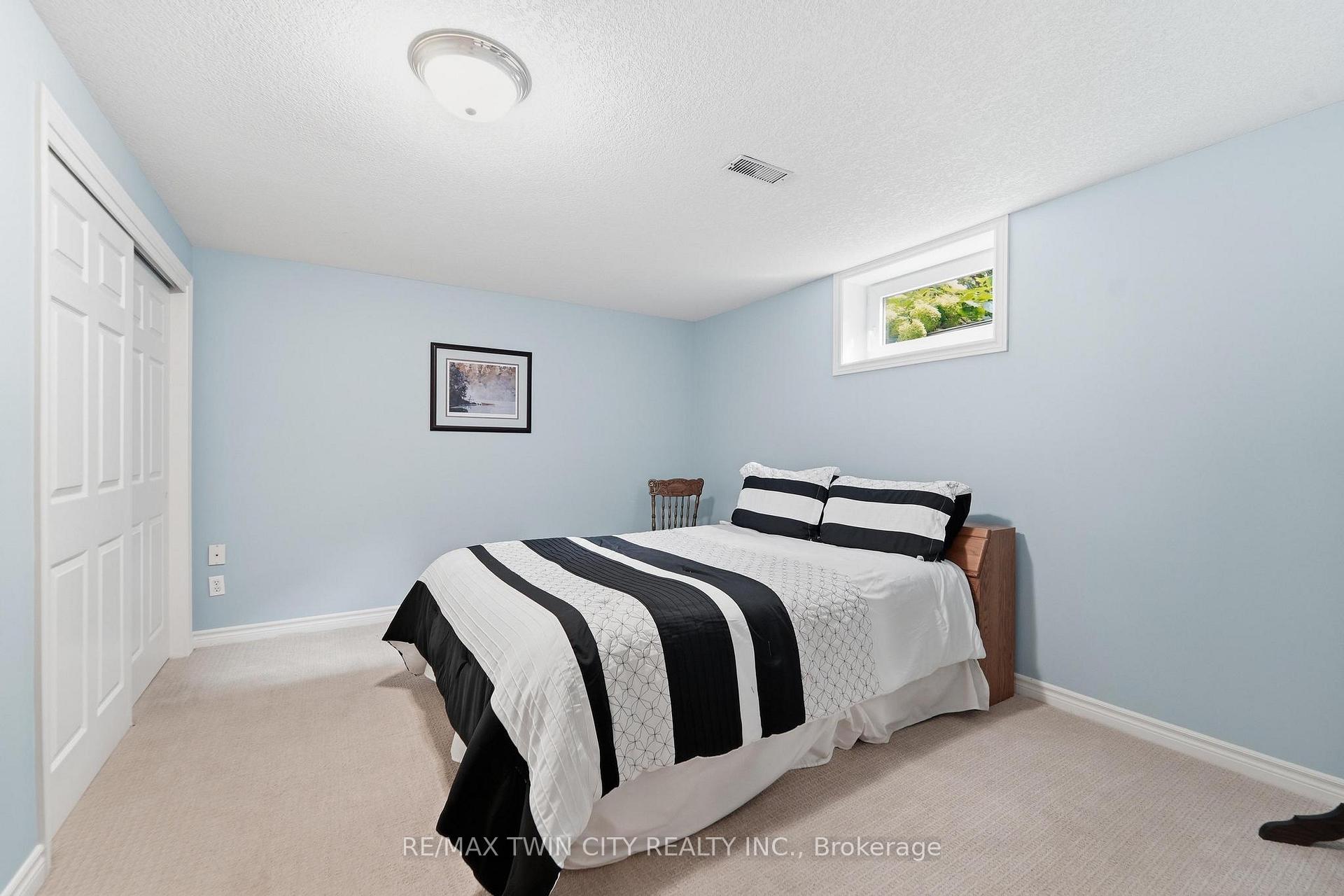 Photo 35 of 15 Shephard Place, Wilmot, New Hamburg — HOMEH