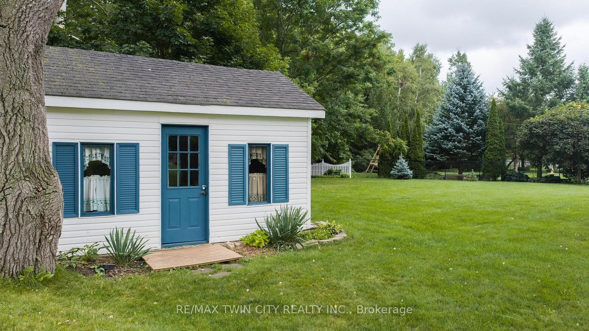 Photo 44 of 15 Shephard Place, Wilmot, New Hamburg — HOMEH