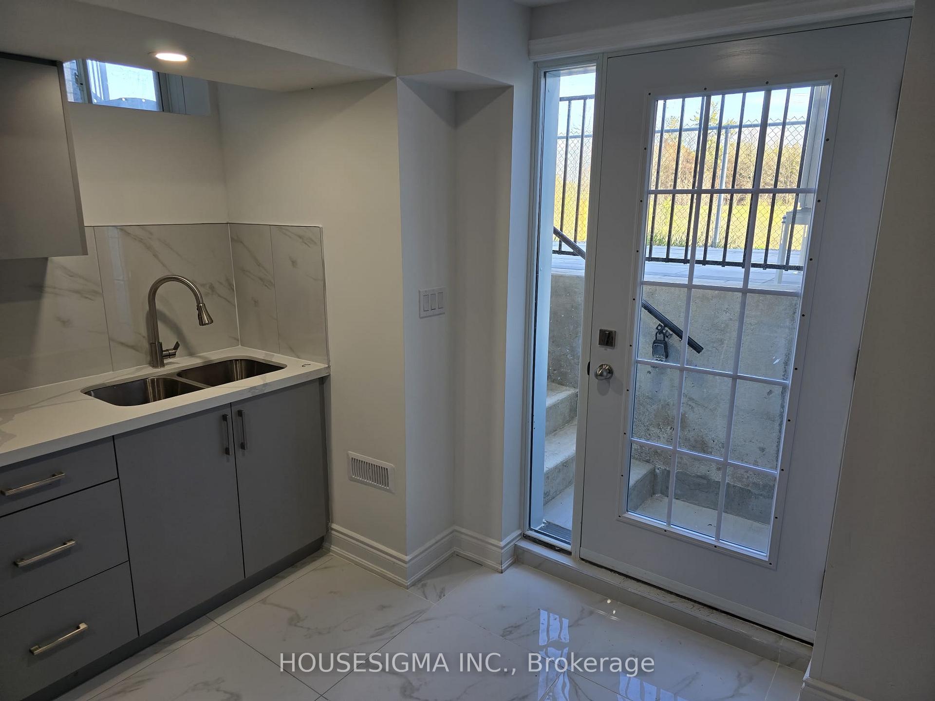 Photo 4 of Unit BSMT, 18 Shepherd Drive, Barrie, Painswick South — HOMEH