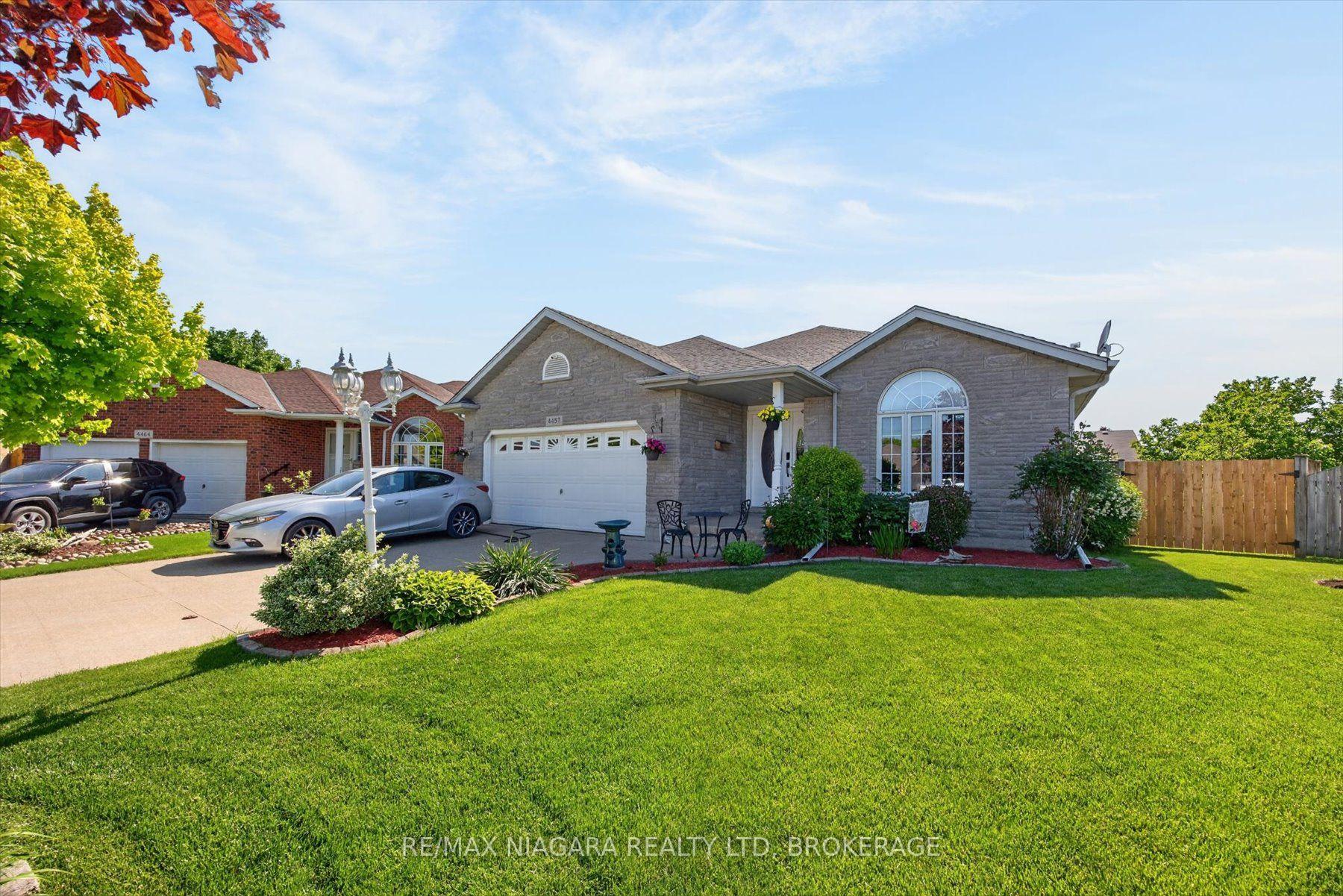 Photo 2 of 4457 Kathleen Crescent, Niagara Falls, Ascot — HOMEH