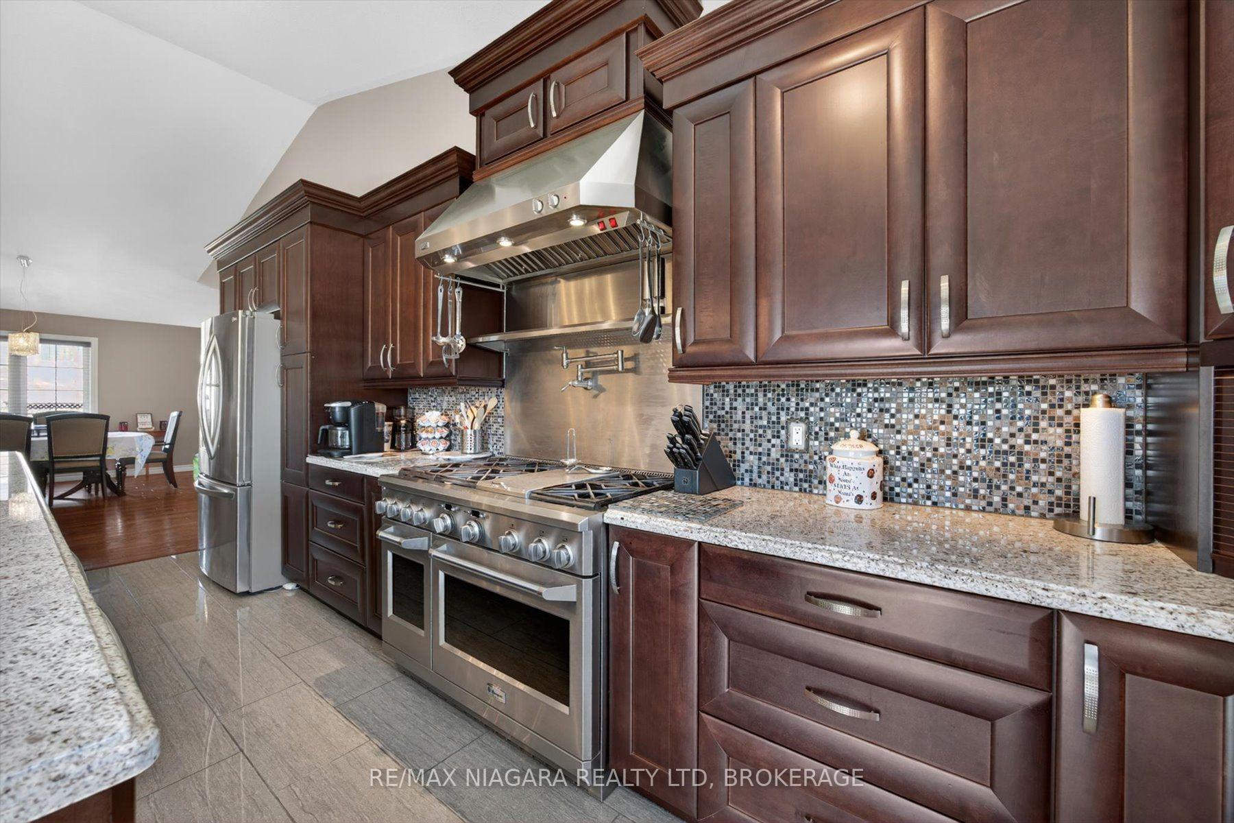 Photo 43 of 4457 Kathleen Crescent, Niagara Falls, Ascot — HOMEH
