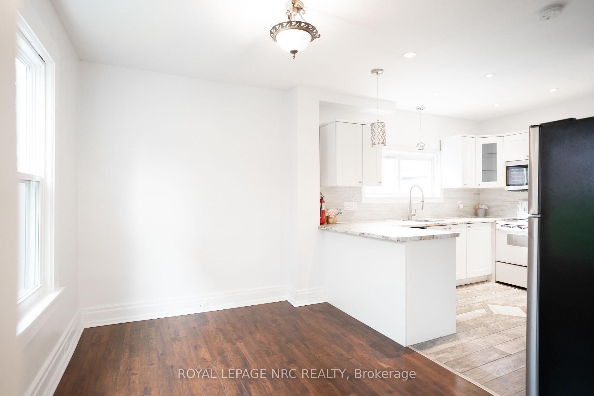 Photo 8 of 4713 Cookman Crescent N, Niagara Falls, Downtown — HOMEH