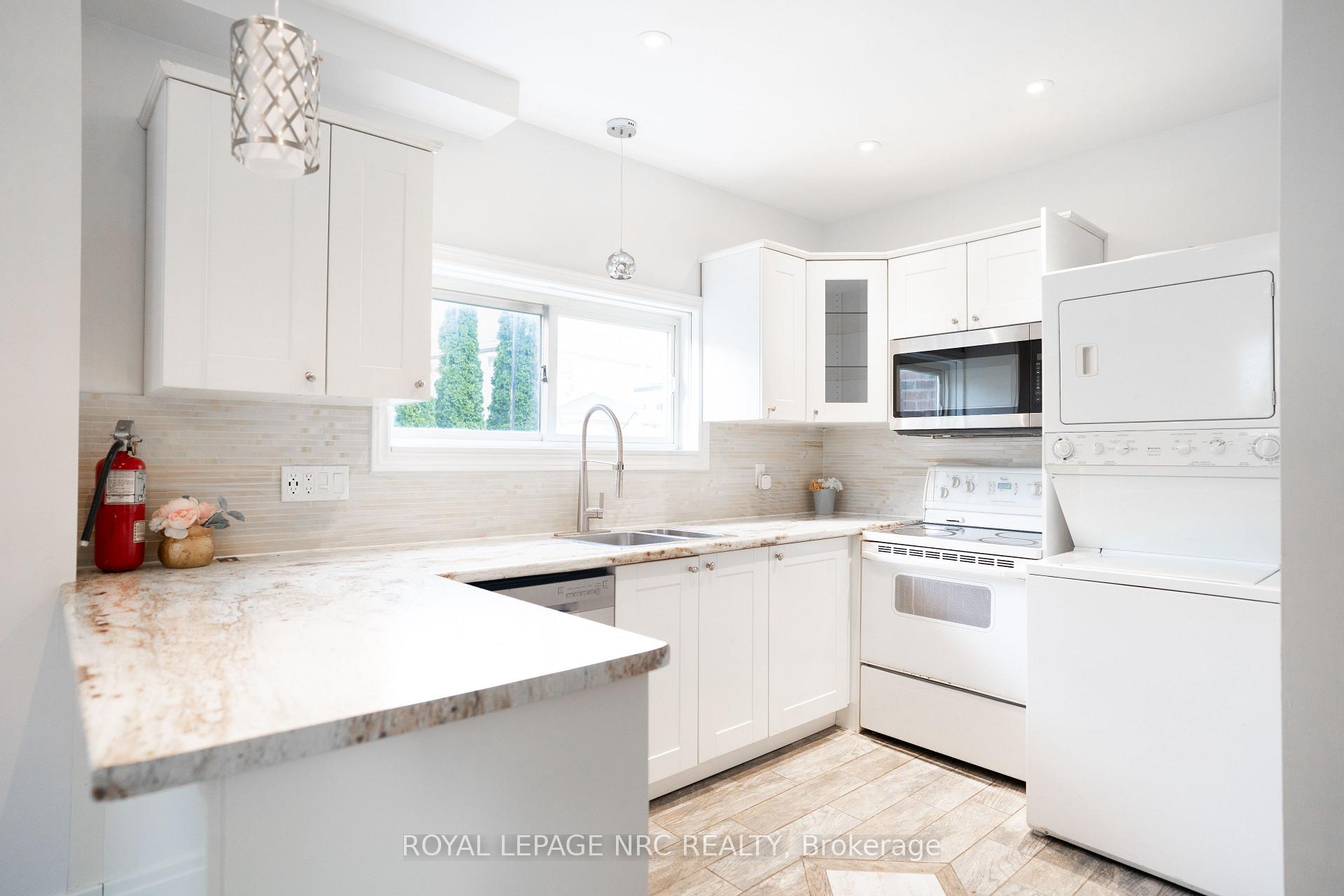 Photo 10 of 4713 Cookman Crescent N, Niagara Falls, Downtown — HOMEH
