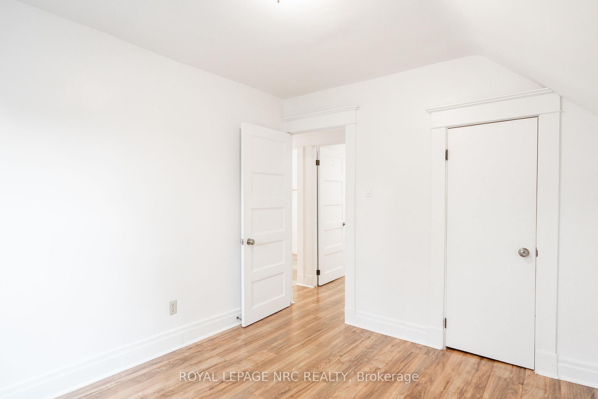 Photo 18 of 4713 Cookman Crescent N, Niagara Falls, Downtown — HOMEH
