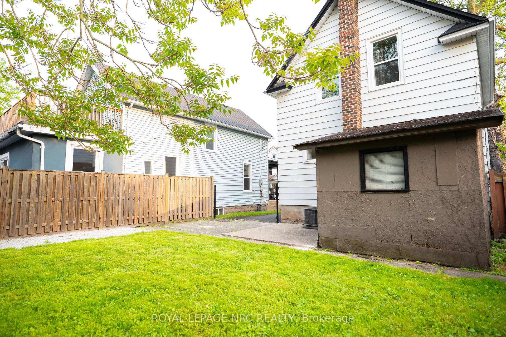 Photo 28 of 4713 Cookman Crescent N, Niagara Falls, Downtown — HOMEH