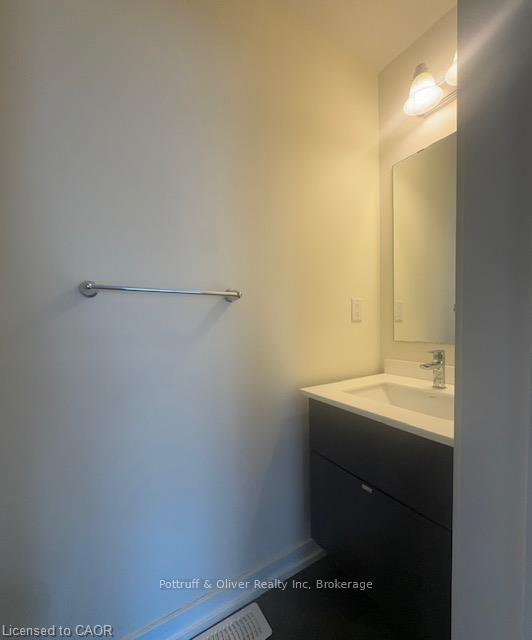 Photo 3 of 166 Squire Crescent, Oakville, Glenorchy — HOMEH