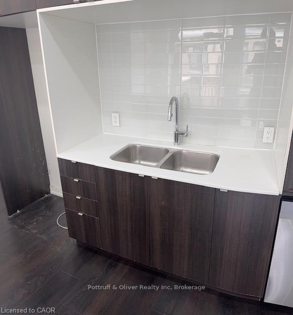 Photo 9 of 166 Squire Crescent, Oakville, Glenorchy — HOMEH