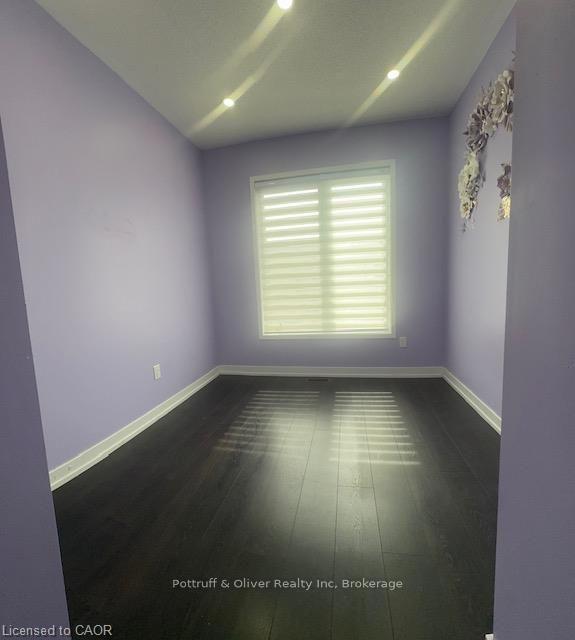 Photo 20 of 166 Squire Crescent, Oakville, Glenorchy — HOMEH
