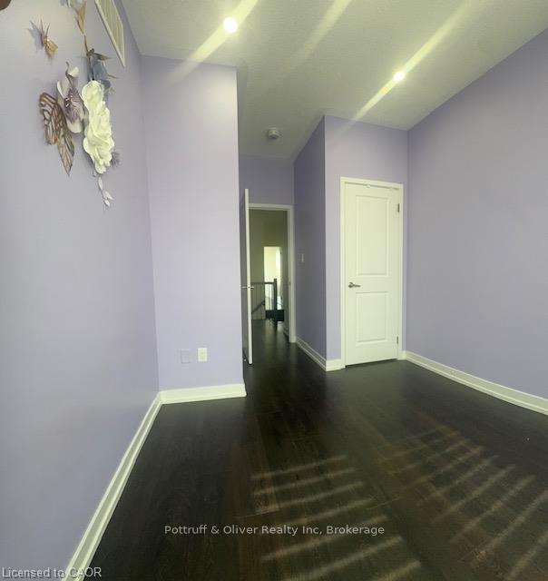 Photo 22 of 166 Squire Crescent, Oakville, Glenorchy — HOMEH