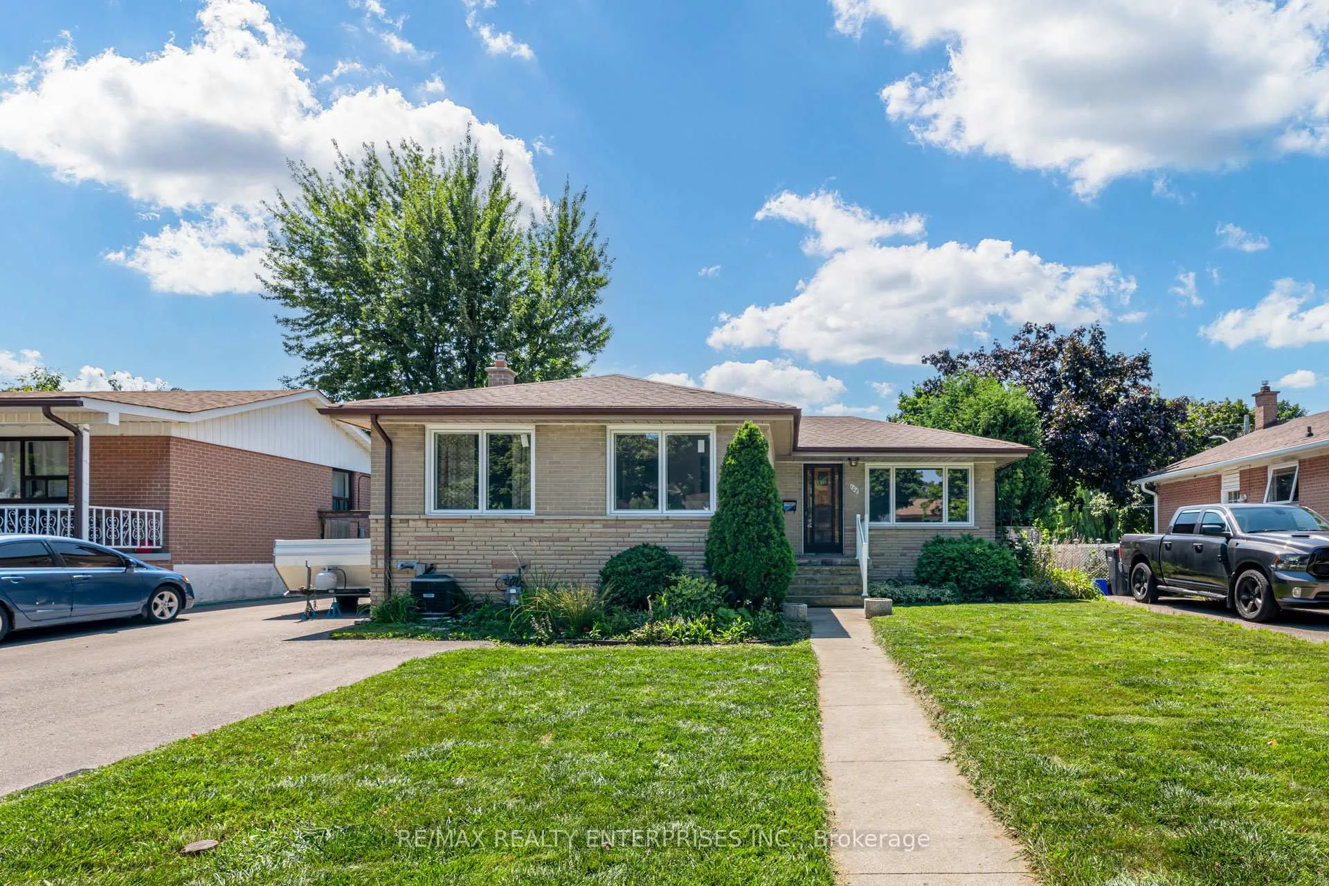 Photo 1 of 108 Corby Crescent, Brampton, Brampton South — HOMEH