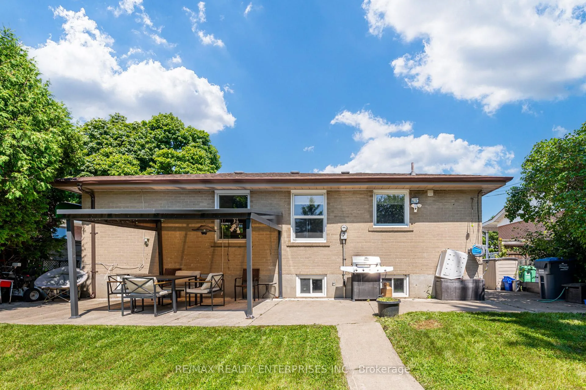 Photo 32 of 108 Corby Crescent, Brampton, Brampton South — HOMEH