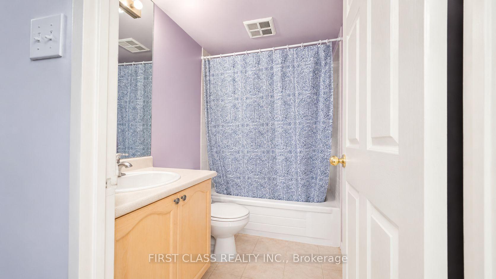 Photo 6 of Unit 1101, 260 Doris Avenue, North York, Willowdale East — HOMEH