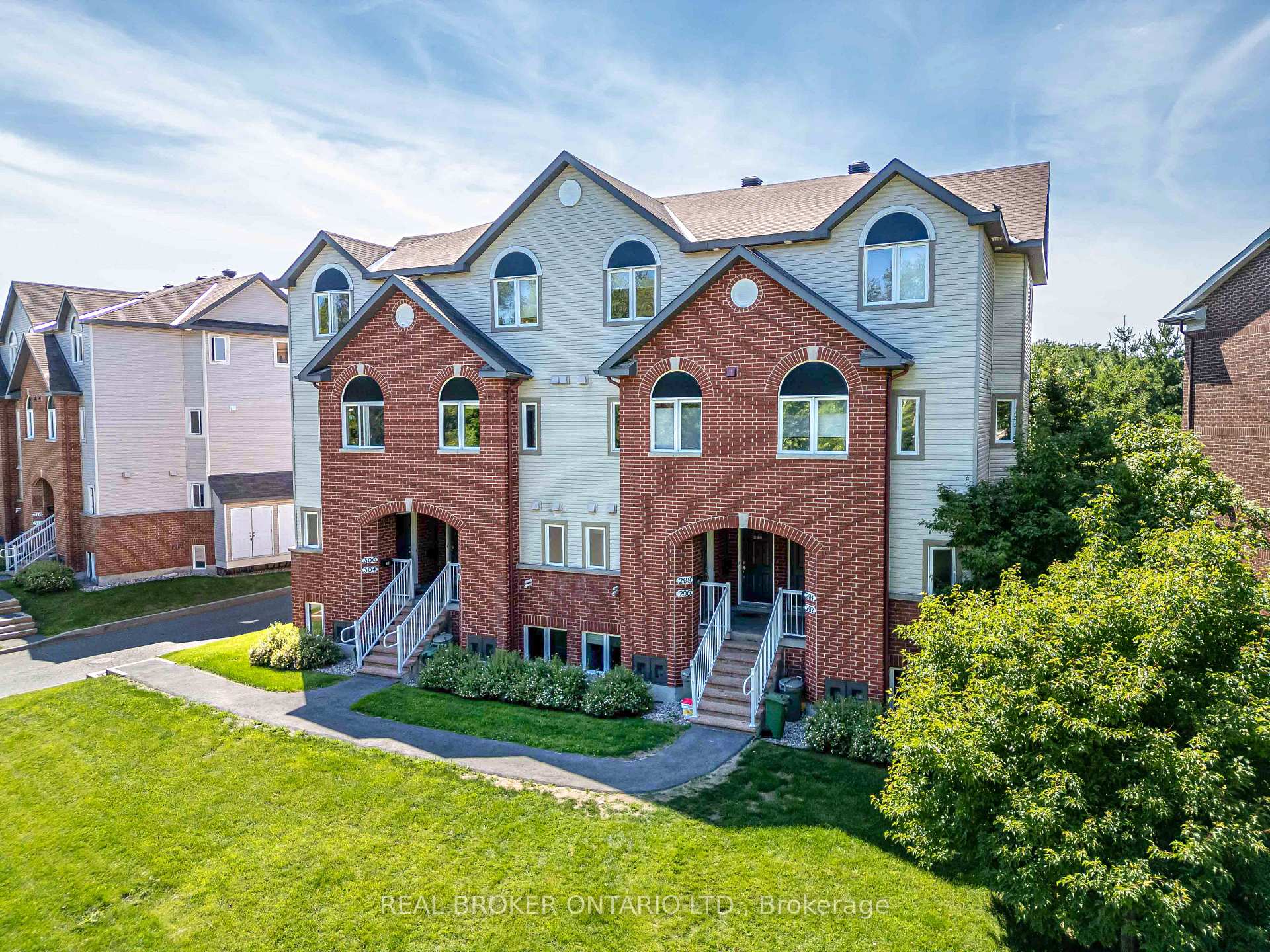 Front of 292 London Terrace