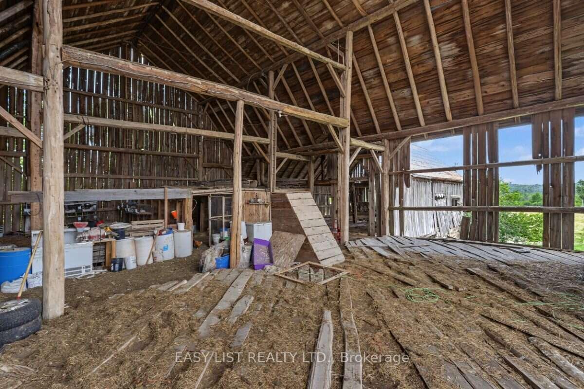 Photo 10 of 534 Cedar Glen Road, Kawartha Lakes, Verulam — HOMEH