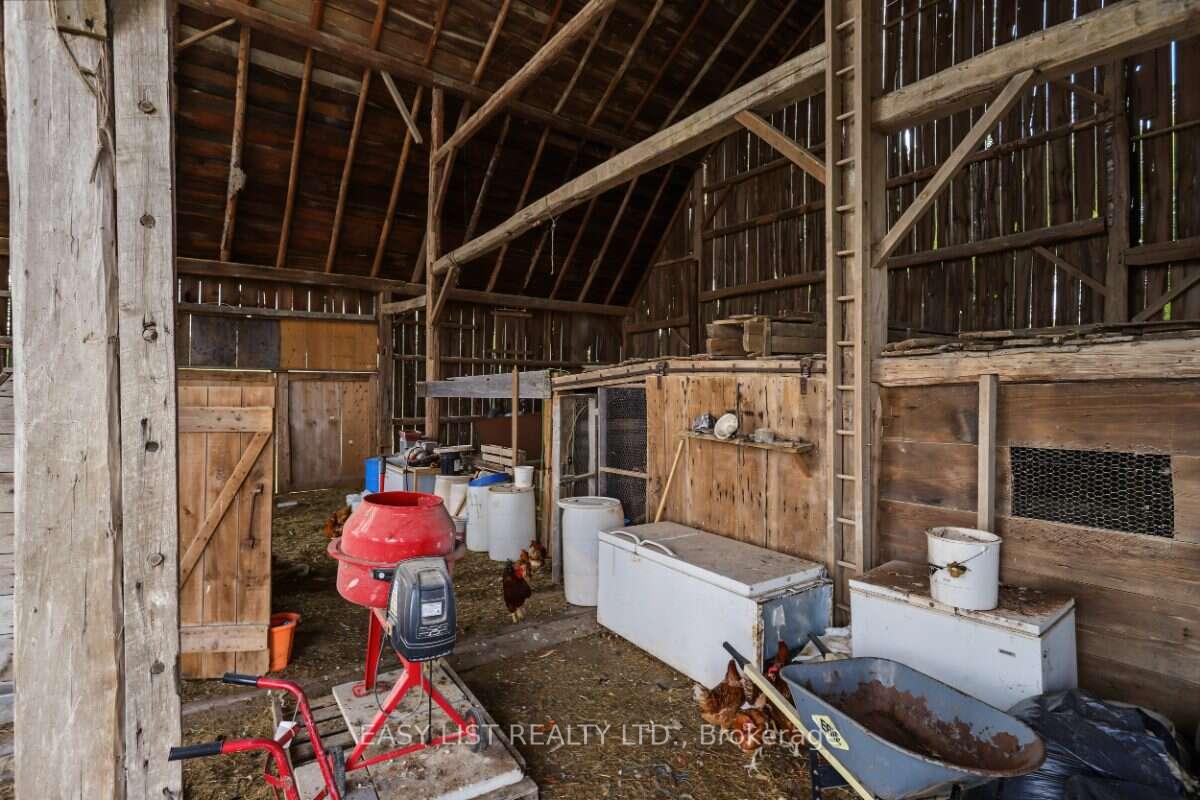 Photo 11 of 534 Cedar Glen Road, Kawartha Lakes, Verulam — HOMEH