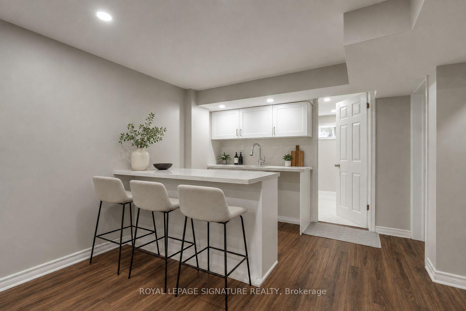 Photo 14 of 23 West Borough Street, Markham, Aileen-Willowbrook — HOMEH